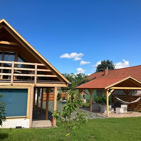 Csenduelo Vendeghaz Apartment Noszvaj Luaran gambar